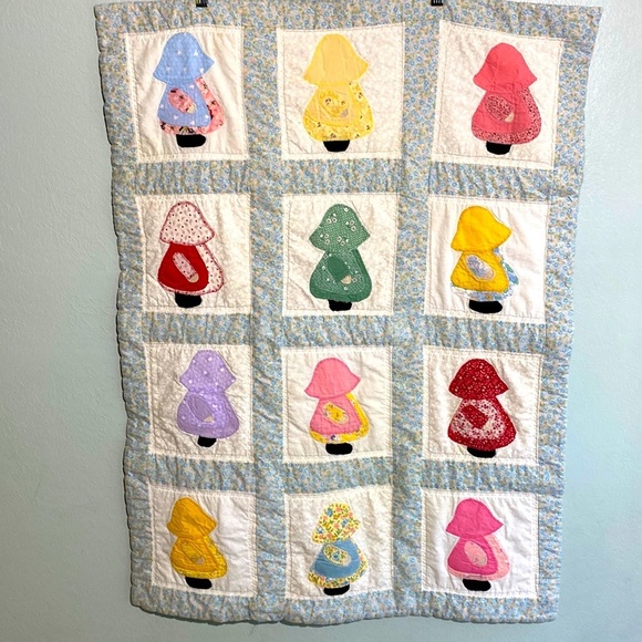 Other - Sunbonnet Sue Quilt Handmade Vintage with hand stitched Applique, Baby blanket
